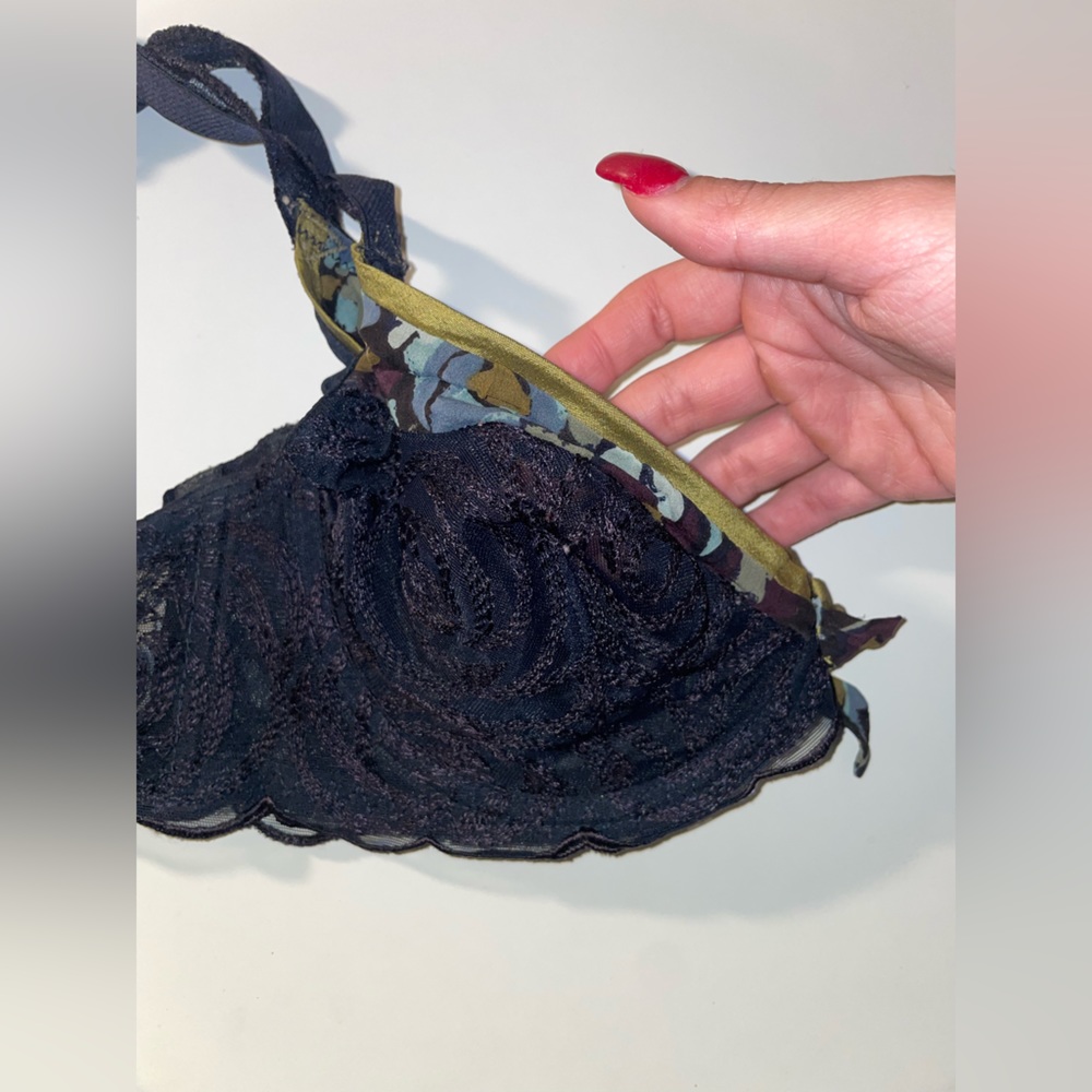 Vintage French Bra brand Lou